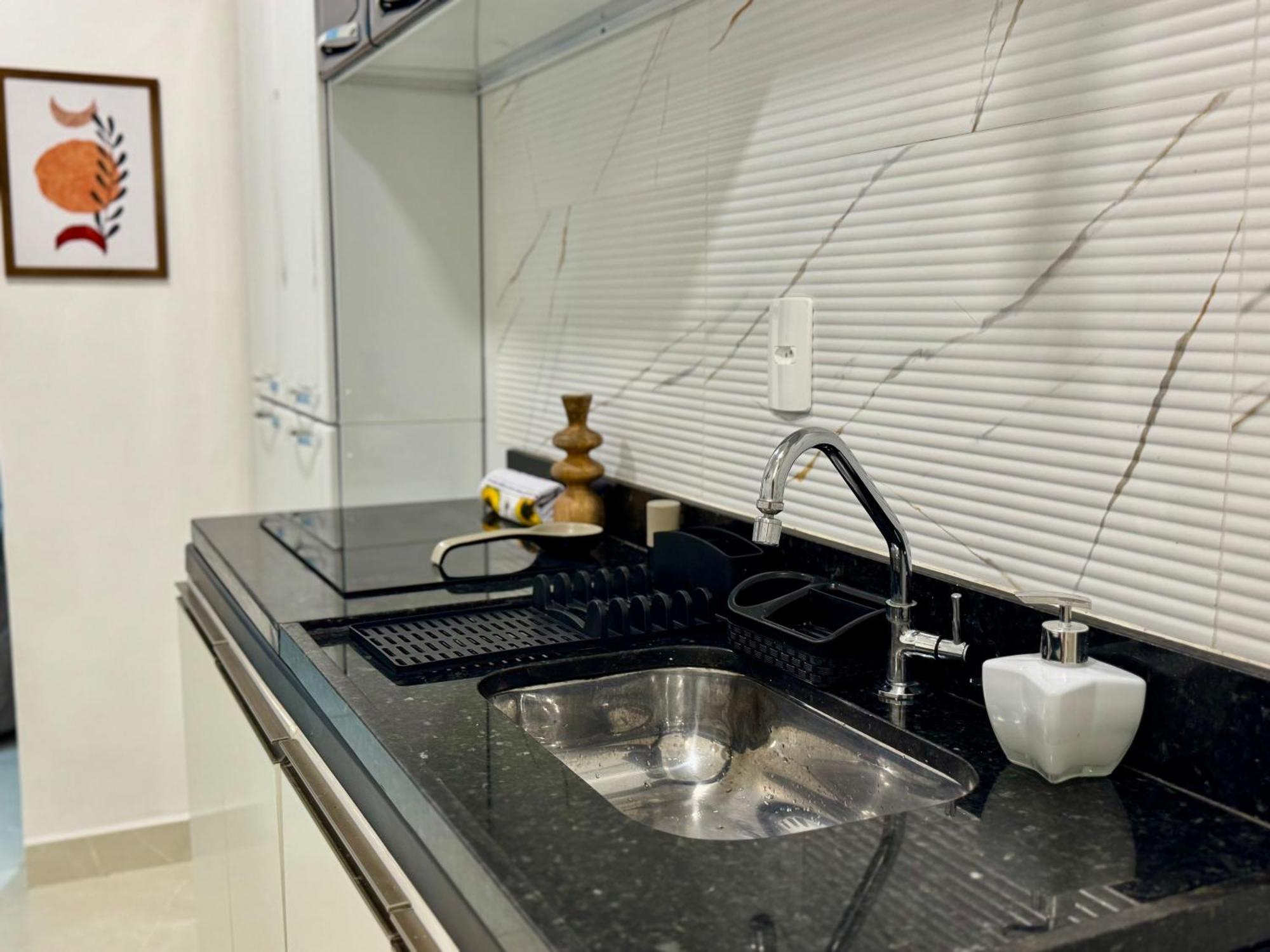 Just 2 Blocks From Copacabana Cozy & Convenient Retreat! Apartamento *